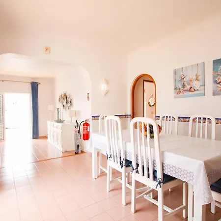 Rose - Com Piscina Aquecivel E Bbq Em Carvoeiro (Lagoa)